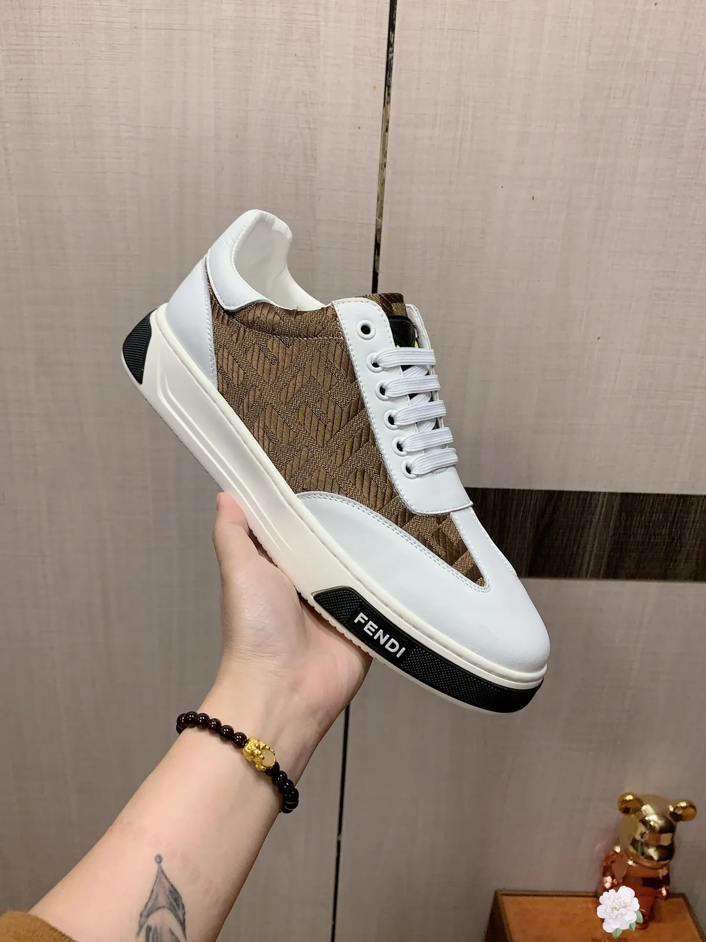 Men's men's shoes 💰420💰💰🎩🎩[Lightning][Lightning] "FENDI*" The latest and most popular casual shoes, top brand [Seduce] luxury ~ purchasing agent, top quality ~. [Strong] The upper is made of imported breathable cowhide with material ➕ breathable sheepskin feet (•) and fine workmanship. The original stylish and stylish soft rubber wear-resistant and non-slip outsole is light and comfortable on the feet. The real thing looks better when photographed in person. 0099: code: 38-44, 4️⃣ colors selected
